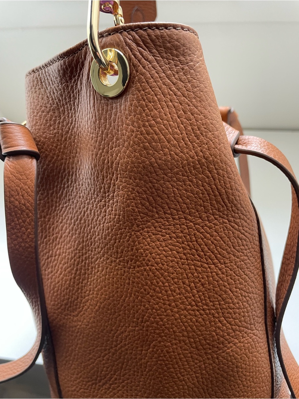 Classic Brown Leather Bucket Bag - Timeless - Picture 2 of 9